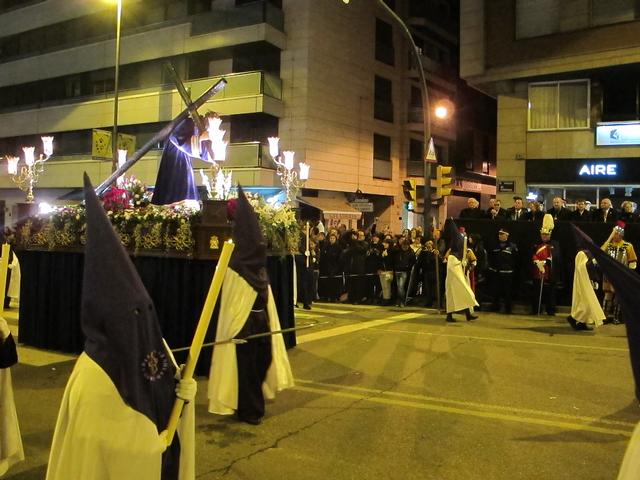 Foto 3. Milers de lleidatans han seguit la solemne processó 