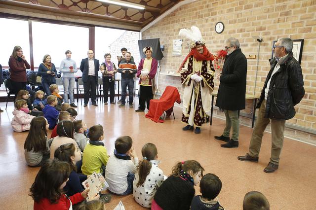 El tinent d'alcalde i regidor de l'Horta, Fèlix Larrosa, ha saludat el Gran Camarlenc